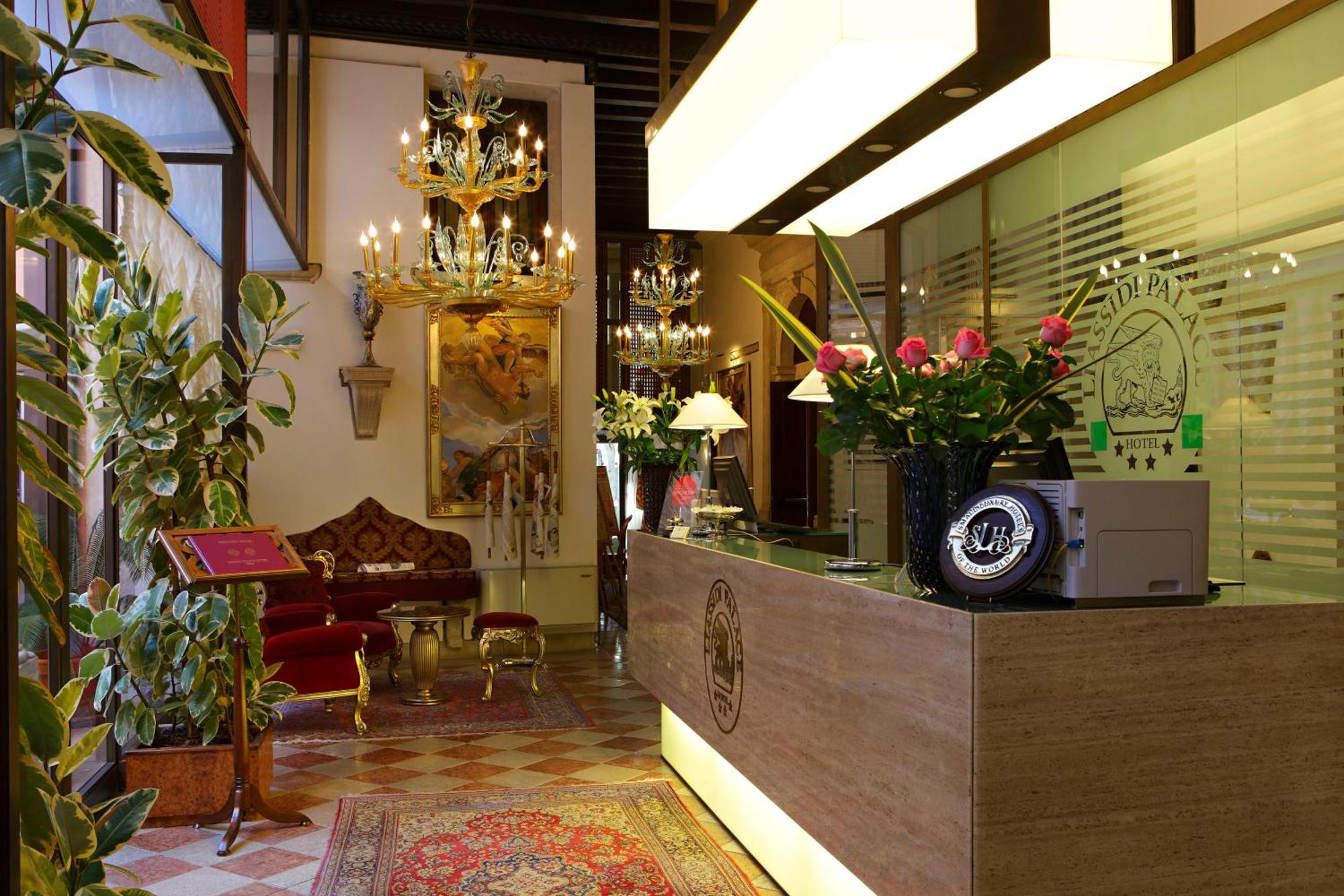 Hotel Liassidi Palace Венеция Экстерьер фото